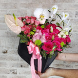 Corazón de Rosas y Orquídeas