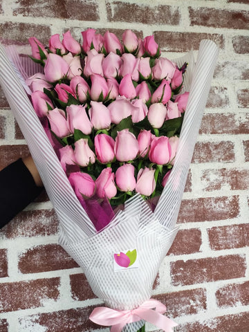 Ramo de Rosas Con Papel Coreano