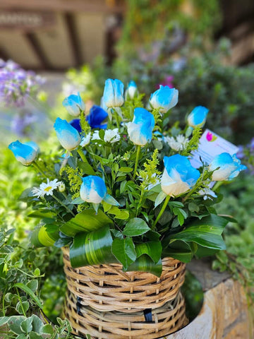 Canasta de Rosas Azules