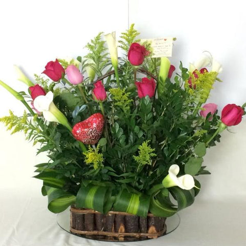 Canasta de Rosas y Cartuchos