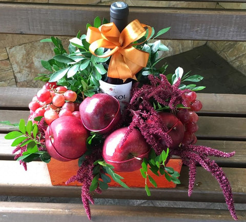 Caja de Uvas, Manzanas y Vino