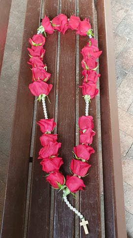 Rosario Fúnebre Pequeño Con Rosas Rojas