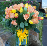 Cilindro de  Tulipanes y Rosas