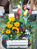 Tulipanes en Madera Con Girasoles