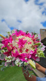 Ramon Buchon con Lirios Rosado y Fucsia.