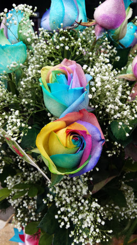 Rosas Arcoiris – Arreglos Florales Guatemala