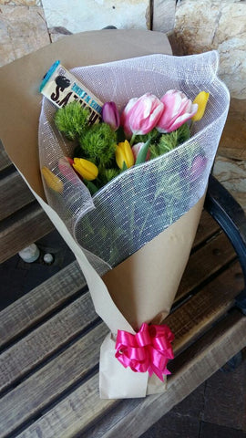 Ramo de Tulipanes Mixto con Chocolate