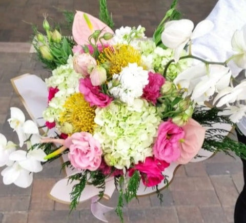 Ramo hortensias con orquídeas 14x14