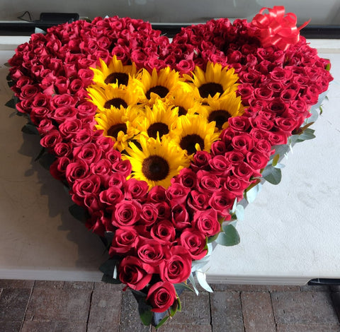 Arreglos florales en caja de corazon. 5 ideas 