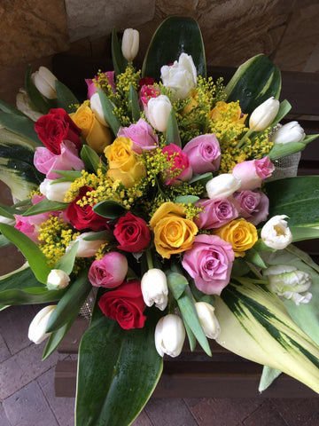 Ramo de Tulipanes y Rosas